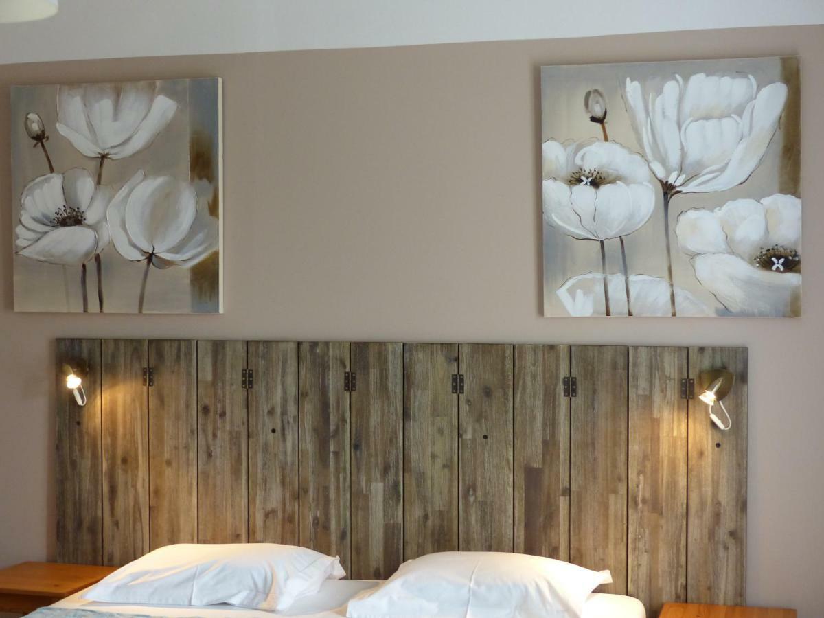 La Ferme Du Petit Segries Bed And Breakfast Moustiers-Sainte-Marie Ngoại thất bức ảnh